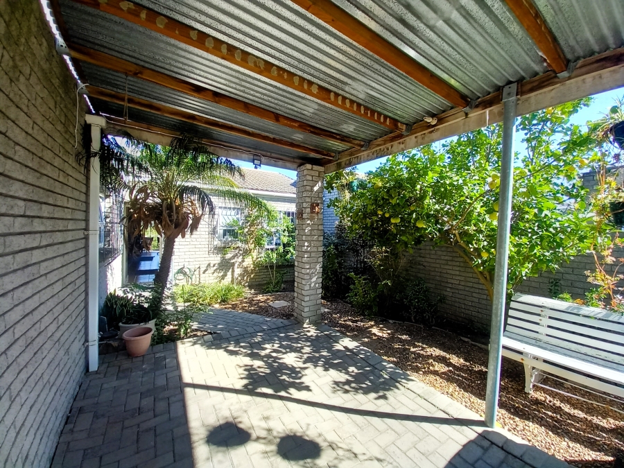 To Let 2 Bedroom Property for Rent in Goedemoed Western Cape